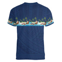 Hawaii Santa Riding Sea Turtle Women V-Neck T-Shirt Mele Kalikimaka Polynesian Pattern - Polynesian Pride