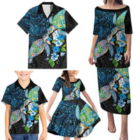 Hawaiian Couple Turtles Honi Family Matching Puletasi and Hawaiian Shirt Polynesian Art Motifs and Hibiscus Black Blue Color LT03 - Polynesian Pride