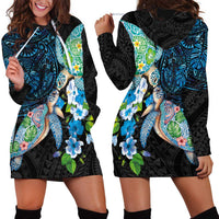 Hawaiian Couple Turtles Honi Hoodie Dress Polynesian Art Motifs and Hibiscus Black Blue Color LT03 - Polynesian Pride