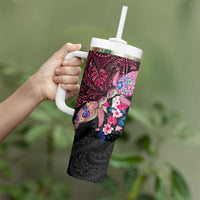 Hawaiian Couple Turtles Honi Tumbler With Handle Polynesian Art Motifs and Hibiscus Black Red Color LT03 - Polynesian Pride