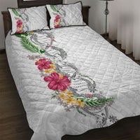 Hawaii DNA Kakau Tattoo Quilt Bed Set with Plumeria and Hibiscus Tropical Plants White Color