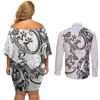 New Zealand Gecko Maori Art Tattoo Couples Matching Off Shoulder Short Dress and Long Sleeve Button Shirt White Color LT03 - Polynesian Pride