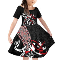 Aotearoa Toitu Te Tiriti Taniko Family Matching Off Shoulder Short Dress and Hawaiian Shirt Maori Taniwha Haka - Honour the Treaty LT03 Daughter's Dress Black - Polynesian Pride