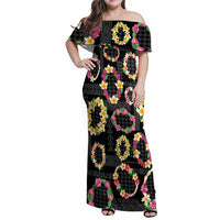 Hawaiian Kakau Tattoo Leis and Palaka Pattern Family Matching Off Shoulder Maxi Dress and Hawaiian Shirt Traditional Aloha Tribal Black Color LT03 Mom's Dress Black - Polynesian Pride