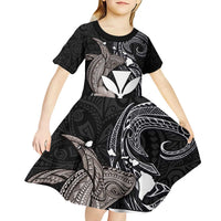 Hawaiian Whale and Kanaka Maoli Symbol Kid Short Sleeve Dress Hibiscus with Hawaii Map and Polynesian Tattoo Grayscale Color LT03 - Polynesian Pride