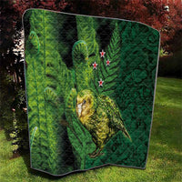 New Zealand Kkp Quilt Silver Fern with Close up of Green Fern Leaves and Maori Tattoo LT03 - Polynesian Pride