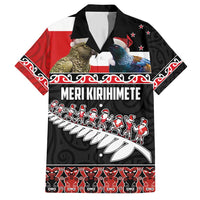 New Zealand Meri Kirihimete Family Matching Short Sleeve Bodycon Dress and Hawaiian Shirt Christmas Tui Bird and Kea Bird - Haka Santa with Maori Koru Art Pattern LT03 Dad's Shirt - Short Sleeve Black - Polynesian Pride