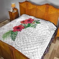 Hawaiian Tropical Plants Quilt Kakau Tattoo and Polynesian Pattern Half White Color