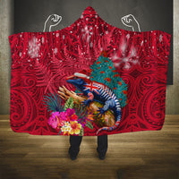 New Zealand Tuatara Christmas Hooded Blanket Silver Fern and Xmas Pohutukawa Tree Red Color LT03 One Size Red - Polynesian Pride