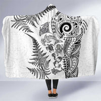 New Zealand Sea Animals Hooded Blanket with Maori Koru Tribal Tattoo and Silver Ferns White Color LT03 One Size White - Polynesian Pride