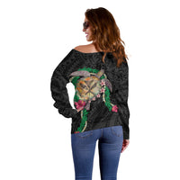Hawaii Pikake and Maile Lei Off Shoulder Sweater Honu Polynesian Pattern Black Color