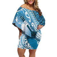 Personalised New Zealand Aotearoa Darts Masters Family Matching Off Shoulder Short Dress and Hawaiian Shirt Maori Art Tattoo with Tribal Dart Symbol Blue LT03 Mom's Dress Blue - Polynesian Pride