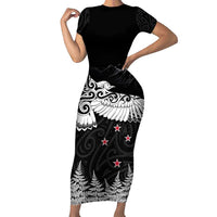 New Zealand Kea Bird Family Matching Short Sleeve Bodycon Dress and Hawaiian Shirt Maori Tattoo and Silver Fern Black Color LT03 Mom's Dress Black - Polynesian Pride