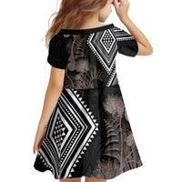 Aotearoa Tukutuku Motif Kid Short Sleeve Dress Pohutukawa and Fern Leaves Grayscale Color