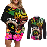 Personalised Vanuatu 44th Anniversary Couples Matching Off Shoulder Short Dress and Long Sleeve Button Shirt Boars Tusk and Melanesian Warrior Indipendens Dei