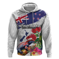 New Zealand Christmas Zip Hoodie Meri Kirihimete-Tuatara and Pohutukawa White Color LT03 Pullover Hoodie White - Polynesian Pride