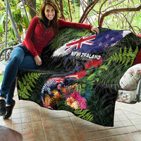 New Zealand Christmas Quilt Meri Kirihimete-Tuatara and Pohutukawa Black Color LT03 - Polynesian Pride