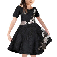 Hawaiian Plumeria and Turtle Family Matching Off Shoulder Short Dress and Hawaiian Shirt with Polynesian Tribal Art Pattern Grayscale Color LT03 Daughter's Dress Black - Polynesian Pride