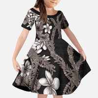 Hawaiian Tropical Flowers and Maile Pikake Family Matching Off The Shoulder Long Sleeve Dress and Hawaiian Shirt Polynesian Tribal Pattern Grayscale Mode LT03 Daughter's Dress Black - Polynesian Pride
