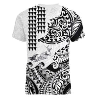 Hawaiian Tribal Manta Ray Women V-Neck T-Shirt Kakau Tattoo and Polynesian Art Motif Pattern LT03 - Polynesian Pride