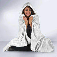 American Samoa Fautasi Hooded Blanket Pago Pago Aeto and Iseula o le Moana of Fagatogo White Color LT03 - Polynesian Pride