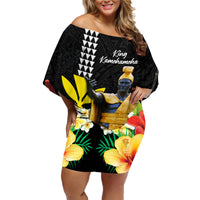 Hawaii King Kamehameha Day Family Matching Off Shoulder Short Dress and Hawaiian Shirt Kanaka Maoli Hibiscus Flower and Kakau Pattern LT03 Mom's Dress Black - Polynesian Pride