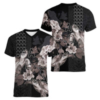 Hawaii Aloha Turtle Hibiscus and Leaves Women V-Neck T-Shirt with Polynesian and Kakau Tattoos Black Color LT03 - Polynesian Pride