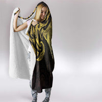 New Zealand Aotearoa Hooded Blanket Maori Manta Ray Moko Gold - Polynesian Pride