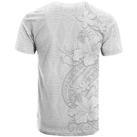 Tokelau White Sunday T Shirt Elegant Hibiscus Polynesian Tribal Pattern