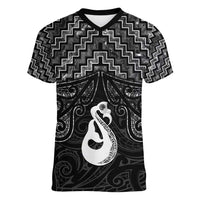 New Zealand Maori Women V-Neck T-Shirt Poutama Manaia Black Paua Shell