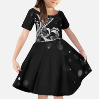 New Zealand Valentine Family Matching Off Shoulder Maxi Dress and Hawaiian Shirt Aroha Gray Piwakawaka LT05 Daughter's Dress Gray - Polynesian Pride