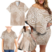 Aotearoa Maori Koru Curves Family Matching Off Shoulder Short Dress and Hawaiian Shirt Silver Ferns - Mocha LT7 - Polynesian Pride