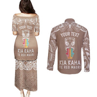 Personalised Kia Kaha Te Reo Maori Couples Matching Puletasi Dress and Long Sleeve Button Shirts Hei Tiki Mix Koru - Brown LT7 - Polynesian Pride