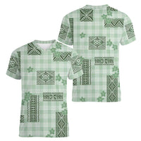 Hawaiian Quilt Tapa On Pastel Mint Palaka Motifs Women V-Neck T-Shirt
