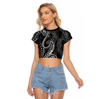 Polynesia Plumeria Lei Raglan Cropped T Shirt Black Curves Motif