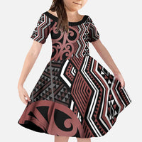 Maori Taniko Patterns Family Matching Off Shoulder Maxi Dress and Hawaiian Shirt Brown Patiki Motifs Mix Whakairo Ngaru LT7 Daughter's Dress Brown - Polynesian Pride