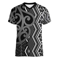 Maori Taniko Patterns Women V-Neck T-Shirt Black Patiki Motifs Mix Whakairo Ngaru