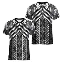 Maori Tukutuku Taniko Motifs Women V-Neck T-Shirt Black Poutama Mix Kowhaiwhai