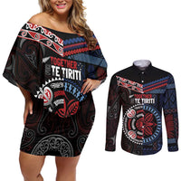 Aotearoa and Samoa Together For Te Tiriti Couples Matching Off Shoulder Short Dress and Long Sleeve Button Shirt Kowhaiwhai Mix Siapo - Flag Color LT7 Black - Polynesian Pride