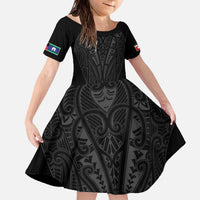 Queensland Maori Rugby Nga Hau e Wha Family Matching Off The Shoulder Long Sleeve Dress and Hawaiian Shirt Black Motif LT9 Daughter's Dress Black - Polynesian Pride