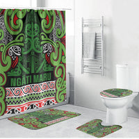 Aotearoa Iwi Ngati Maru Hauraki Bathroom Set Maori Wharenui House Tribal Pattern LT9 Bathroom Set (4 pcs) Green Red - Polynesian Pride