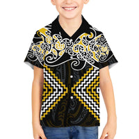 Gold Aotearoa Tukutuku Manawa Tapu Family Matching Off The Shoulder Long Sleeve Dress and Hawaiian Shirt Ta Moko Toi Maori LT9 Son's Shirt Gold - Polynesian Pride