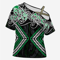 Green Aotearoa Tukutuku Manawa Tapu Cross Shoulder Shirt Ta Moko Toi Maori - Polynesian Pride