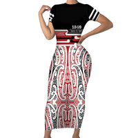 Personalised Toitu Te Tiriti Aotearoa 1840 Family Matching Short Sleeve Bodycon Dress and Hawaiian Shirt Red Kowhaiwhai Puhoro LT9 Mom's Dress Black - Polynesian Pride