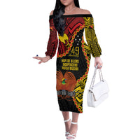 Personalised Papua New Guinea 49th Anniversary Family Matching Off The Shoulder Long Sleeve Dress and Hawaiian Shirt Hapi De bilong Indipendens Papua Niugini LT9 Mom's Dress Black - Polynesian Pride