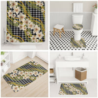 Ele'ele Hawai'i Palaka Plumeria Bathroom Set Puakenikeni and Maile Lei