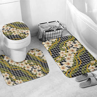 Ele'ele Hawai'i Palaka Plumeria Bathroom Set Puakenikeni and Maile Lei