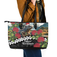 Meri Kirihimete Tuatara Leather Tote Bag New Zealand Fern with Puhutukawa Flowers LT9 - Polynesian Pride