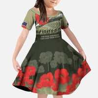 ANZAC Day We Remember Family Matching Short Sleeve Bodycon Dress and Hawaiian Shirt Maori Silver Fern Camouflage Motif LT9 Daughter's Dress Green - Polynesian Pride
