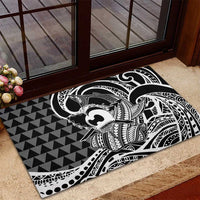 Koa Ikaika Warrior Helmet with Shark Rubber Doormat Black Kakau Style